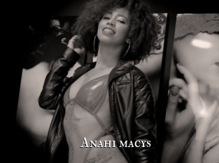 Anahi_macys