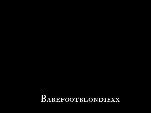 Barefootblondiexx