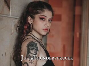 JuliaThunderstruckk