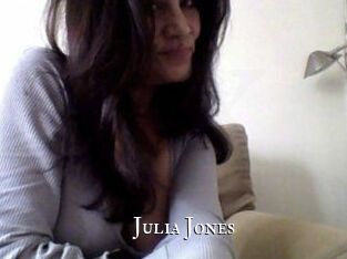 Julia_Jones