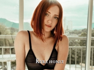 Kyra_honey