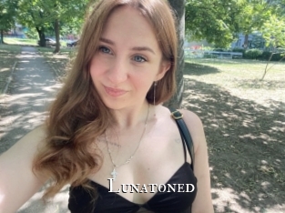 Lunatoned