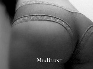 MiaBlunt