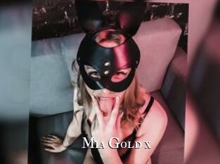 Mia_Gold_x
