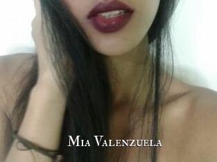 Mia_Valenzuela
