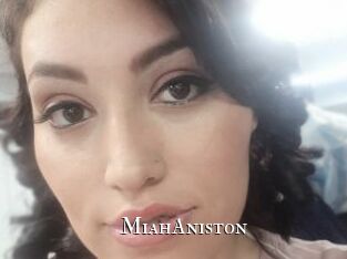 MiahAniston