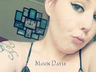 Moon_Davis
