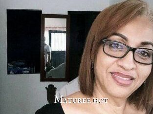 Maturee_hot