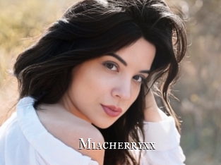 Miacherryxx