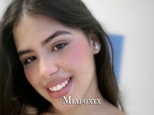 Miafoxyx