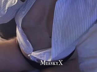 MiaskyX