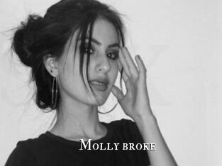 Molly_broke