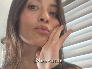 Niaawhite