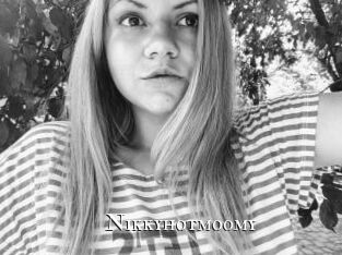 Nikkyhotmoomy