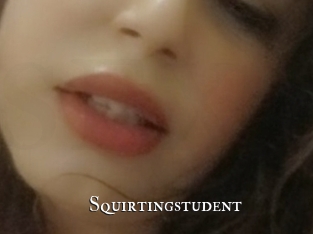 Squirtingstudent