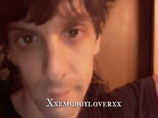 Xxemoboyloverxx
